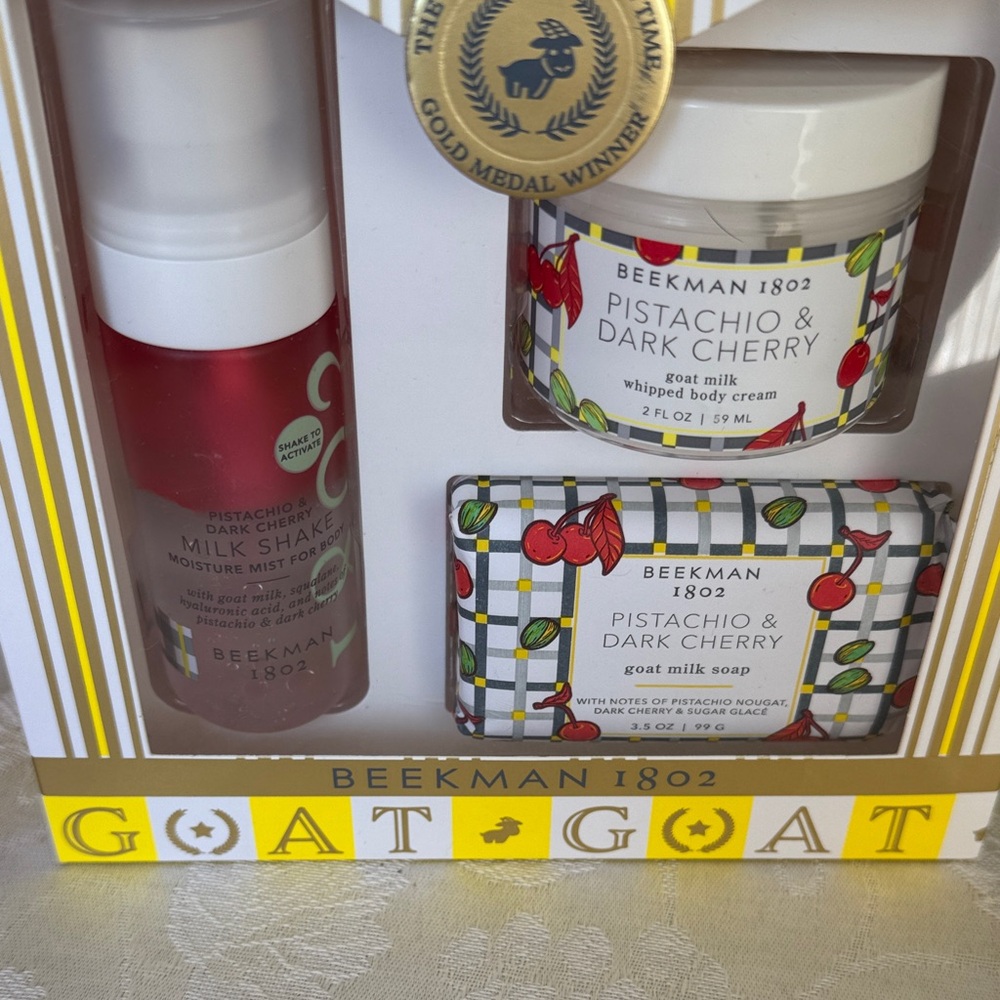 Beekman 1802 Pistachio & Dark Cherry Moisturizer Set - Red and White